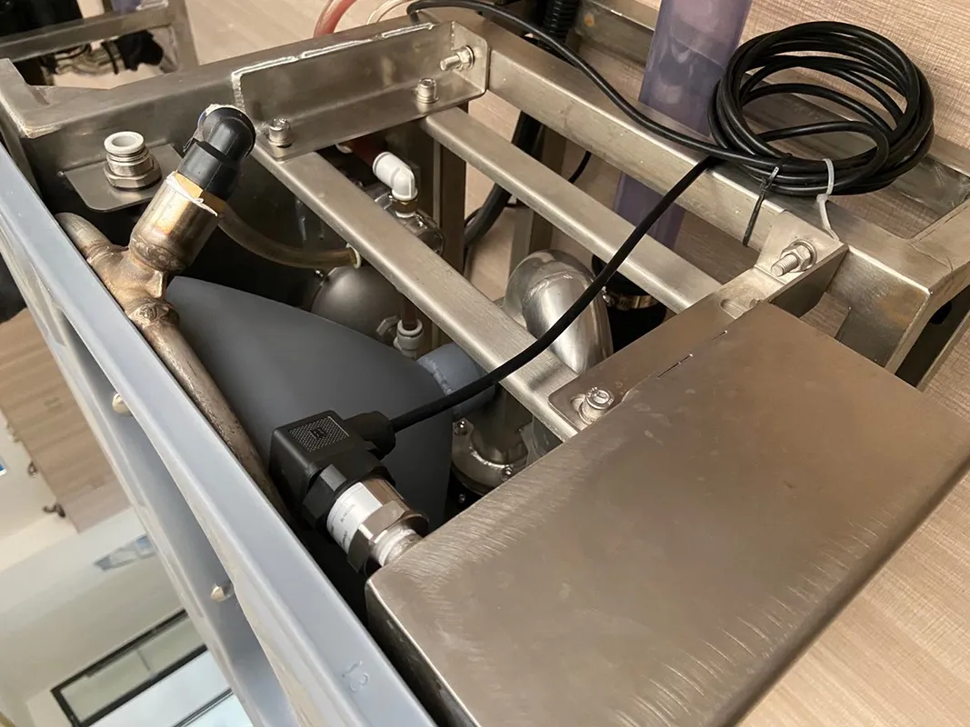 pressure transducer for vacuum drainage