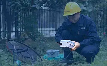 Online Safety Monitoring of Water Drainage Well